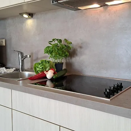 28, Blickrichtung Innenstadtbinnenhafen דירה *